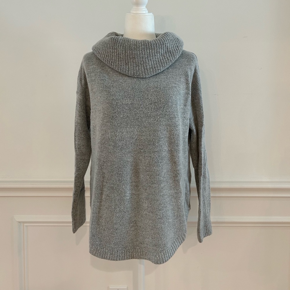 Gray Dreamers Cowl Neck Sweater size Small